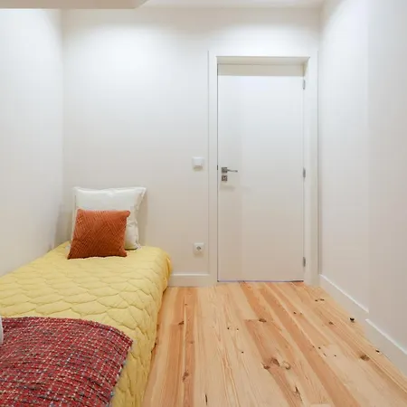 Host Wise - Lovely & Cozy Duplex Flat Apartment *