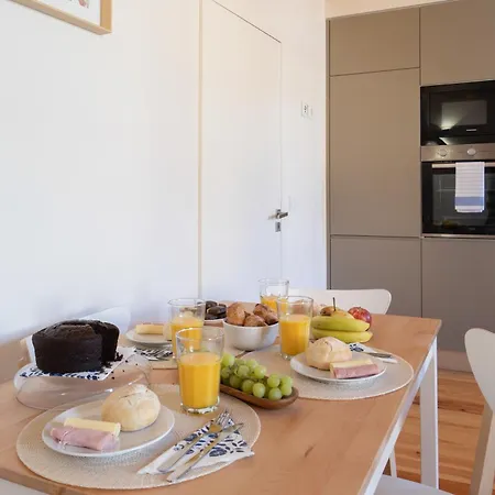 Host Wise - Lovely & Cozy Duplex Flat * Oporto